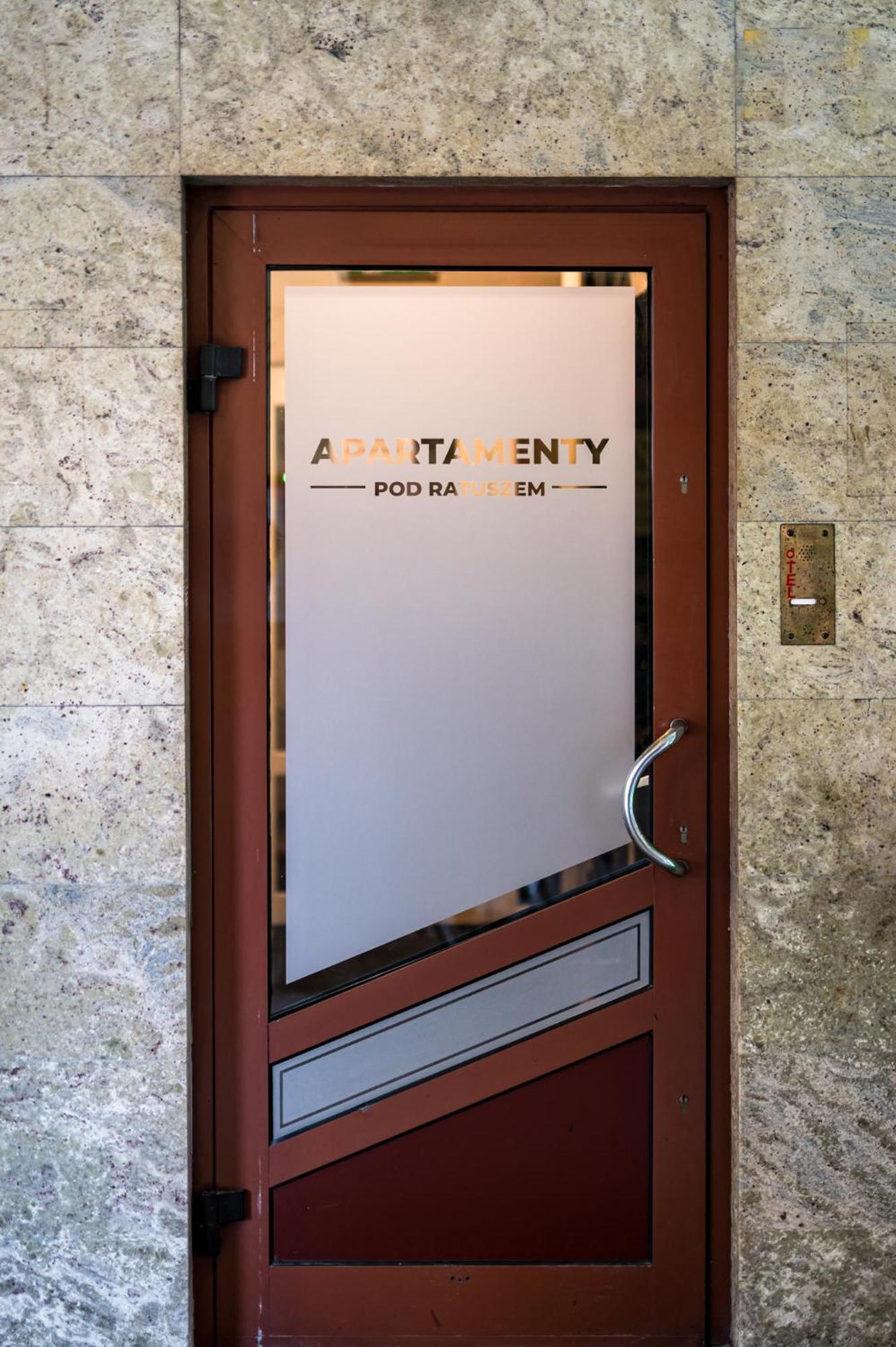 Pod Ratuszem Apartamento Rzeszów Exterior foto