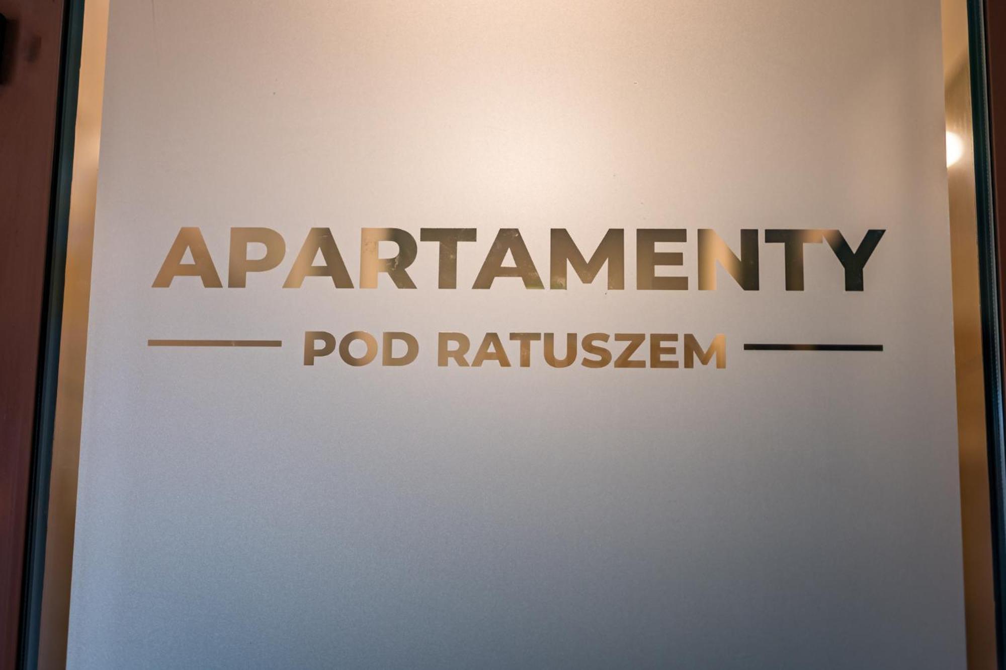 Pod Ratuszem Apartamento Rzeszów Exterior foto
